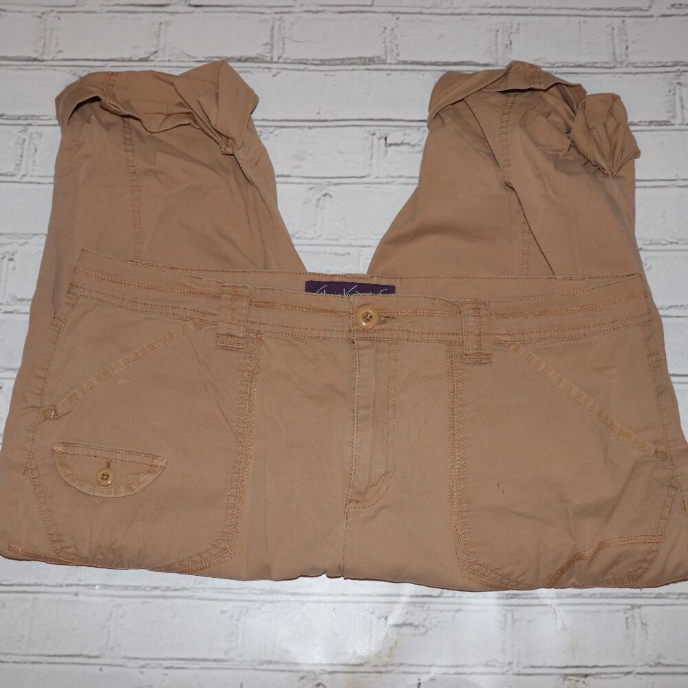 Gloria Vanderbilt Khaki Capri pants size 16W